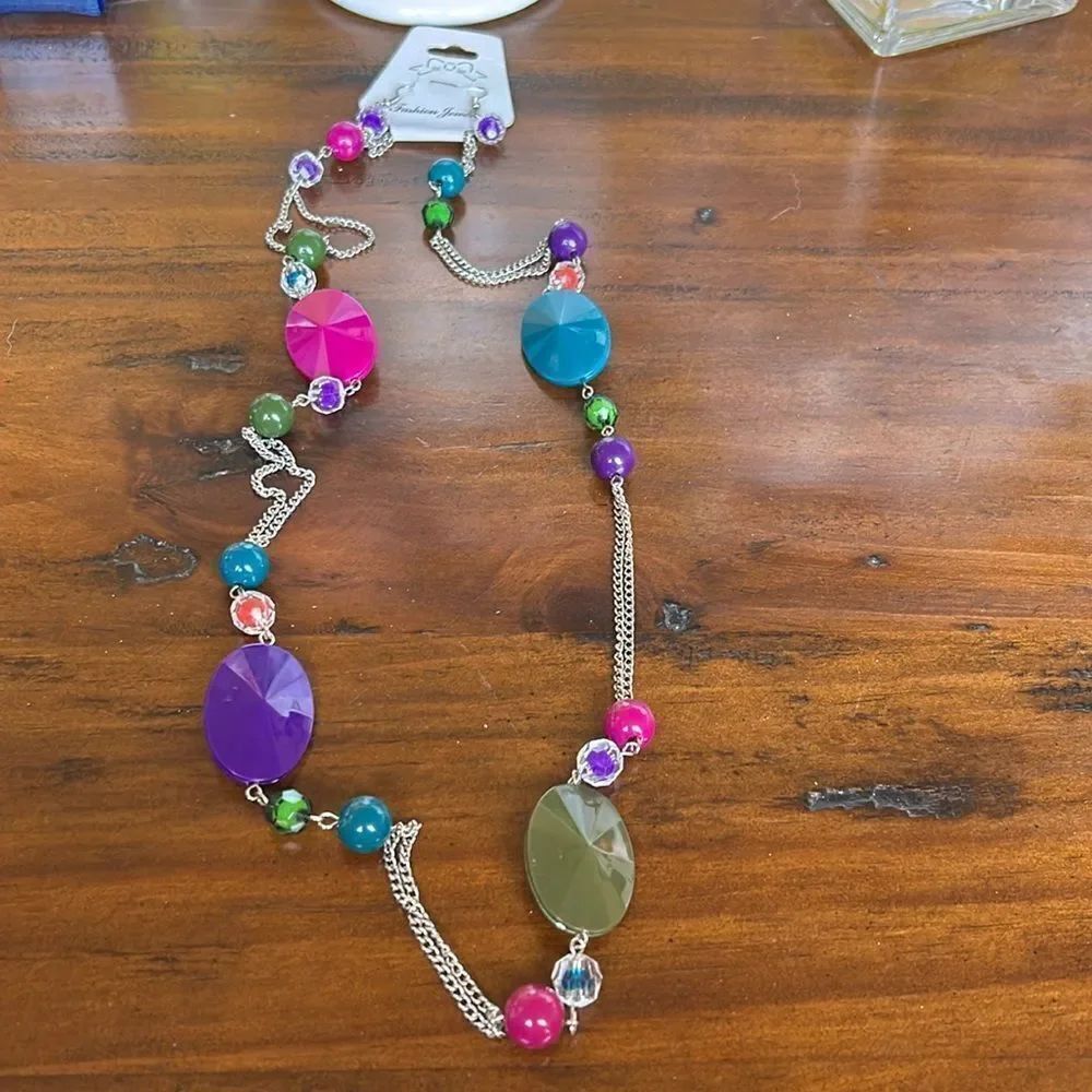 Fashion Jewelry Necklace beaded Nickel free with earrings NWT dust bag